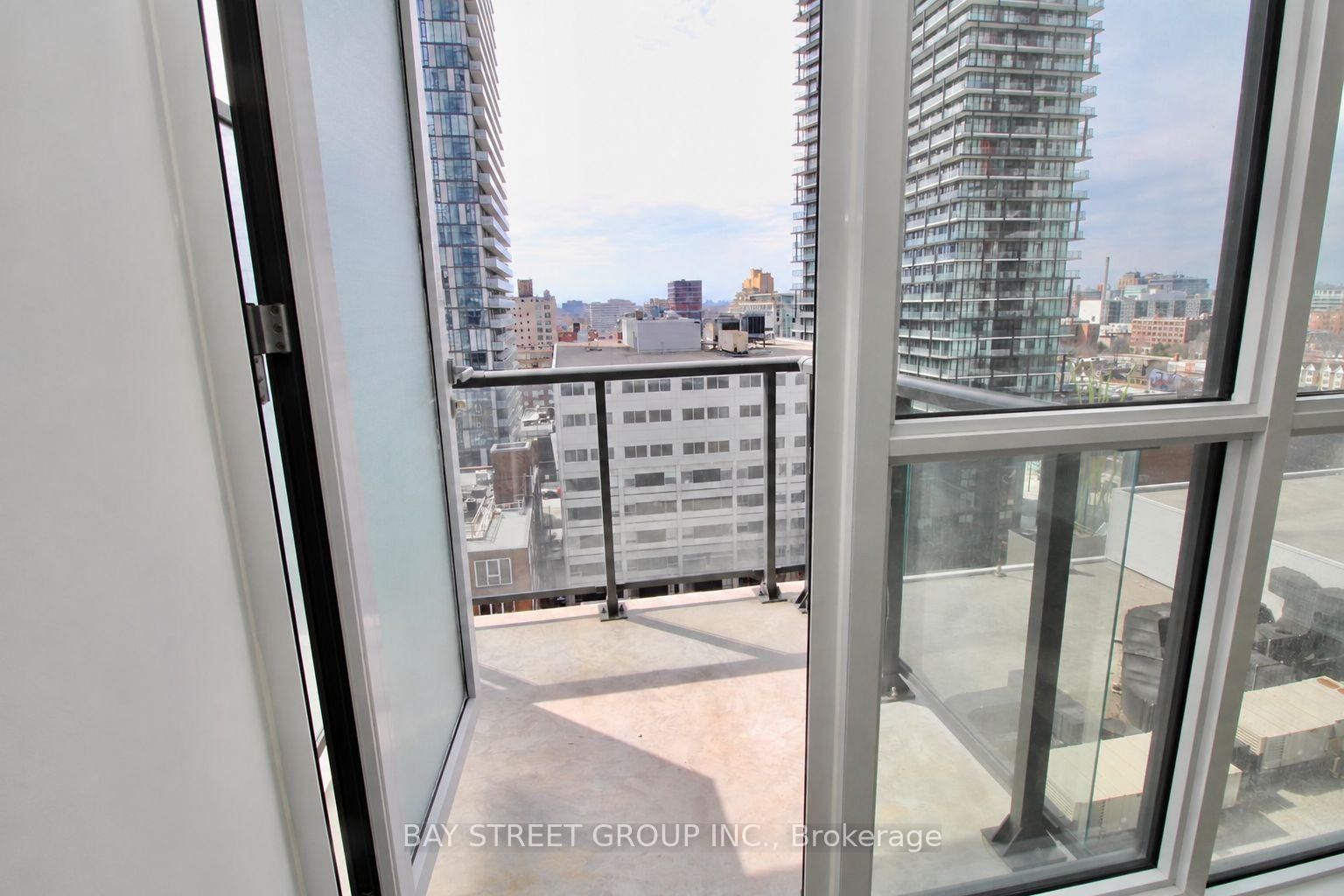 290 Adelaide Street W • #1303 • Toronto, ON photo 14