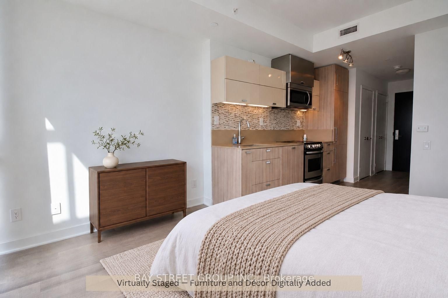290 Adelaide Street W • #1303 • Toronto, ON photo 6
