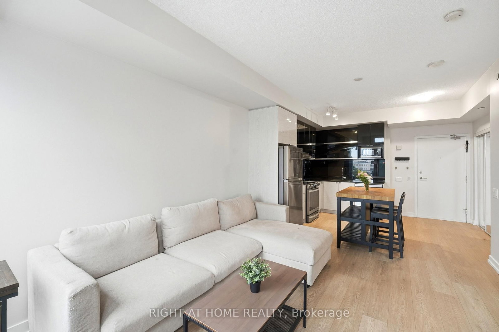 72 ESTHER SHINER Boulevard • #219 • Toronto, ON photo 11