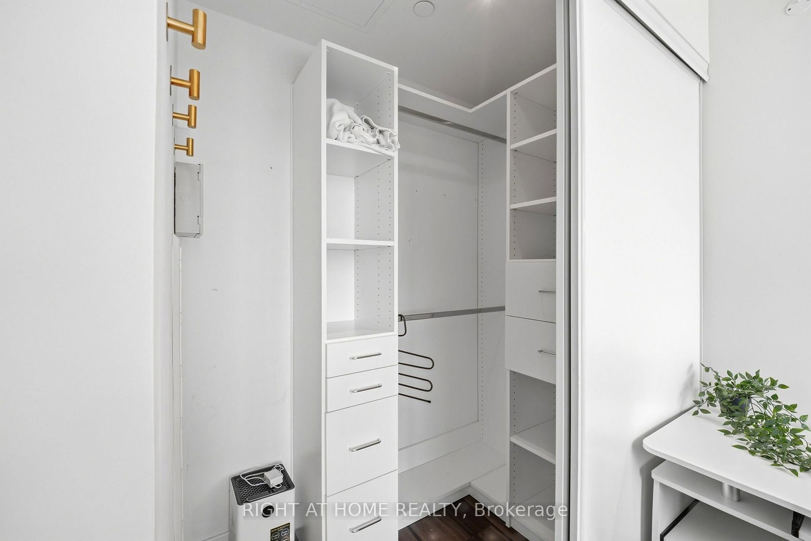 72 ESTHER SHINER Boulevard • #219 • Toronto, ON photo 15
