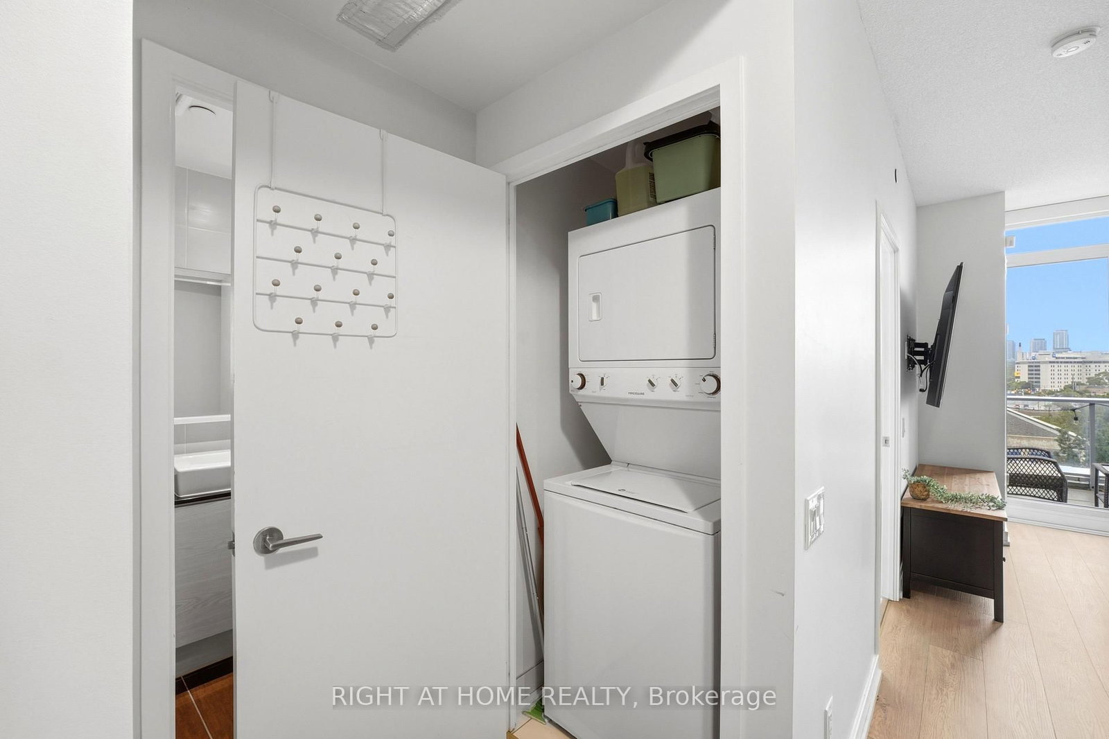 72 ESTHER SHINER Boulevard • #219 • Toronto, ON photo 17