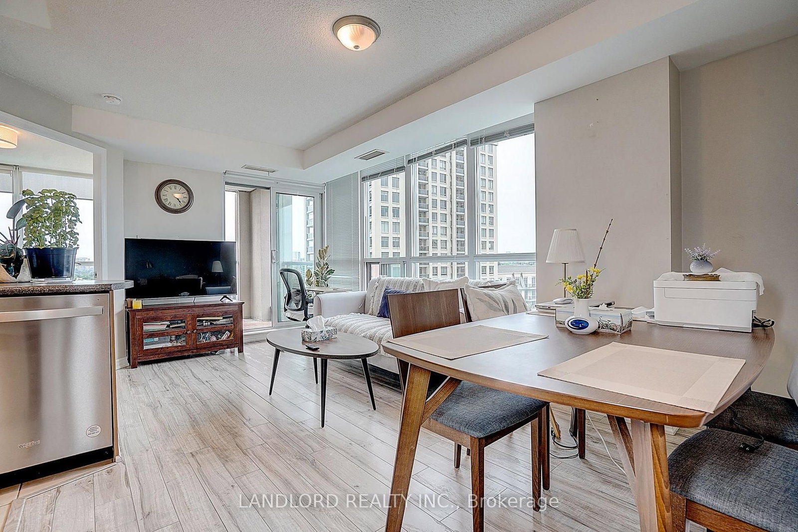 17 Barberry Place • #1014 • Toronto, ON photo 12