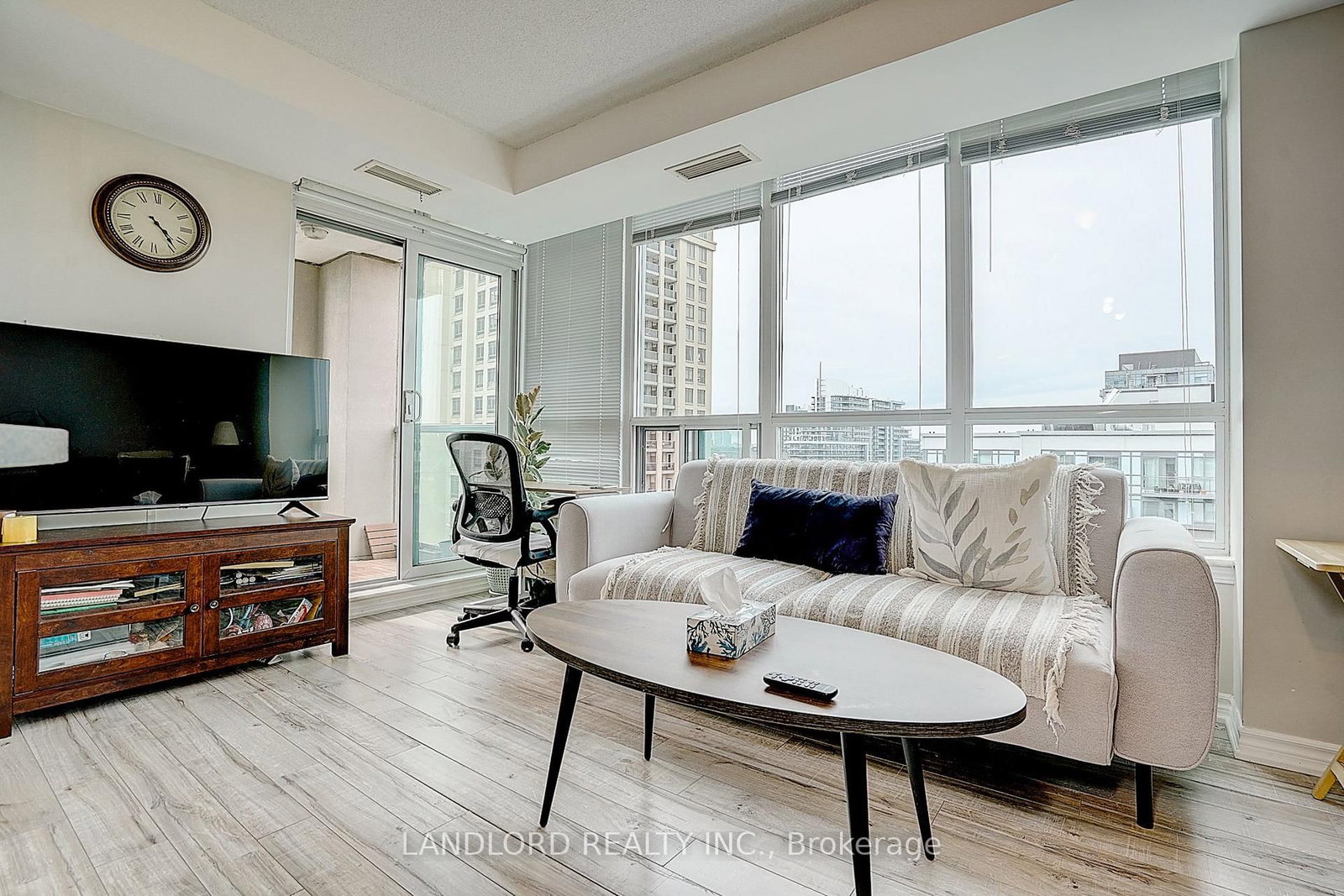 17 Barberry Place • #1014 • Toronto, ON photo 14