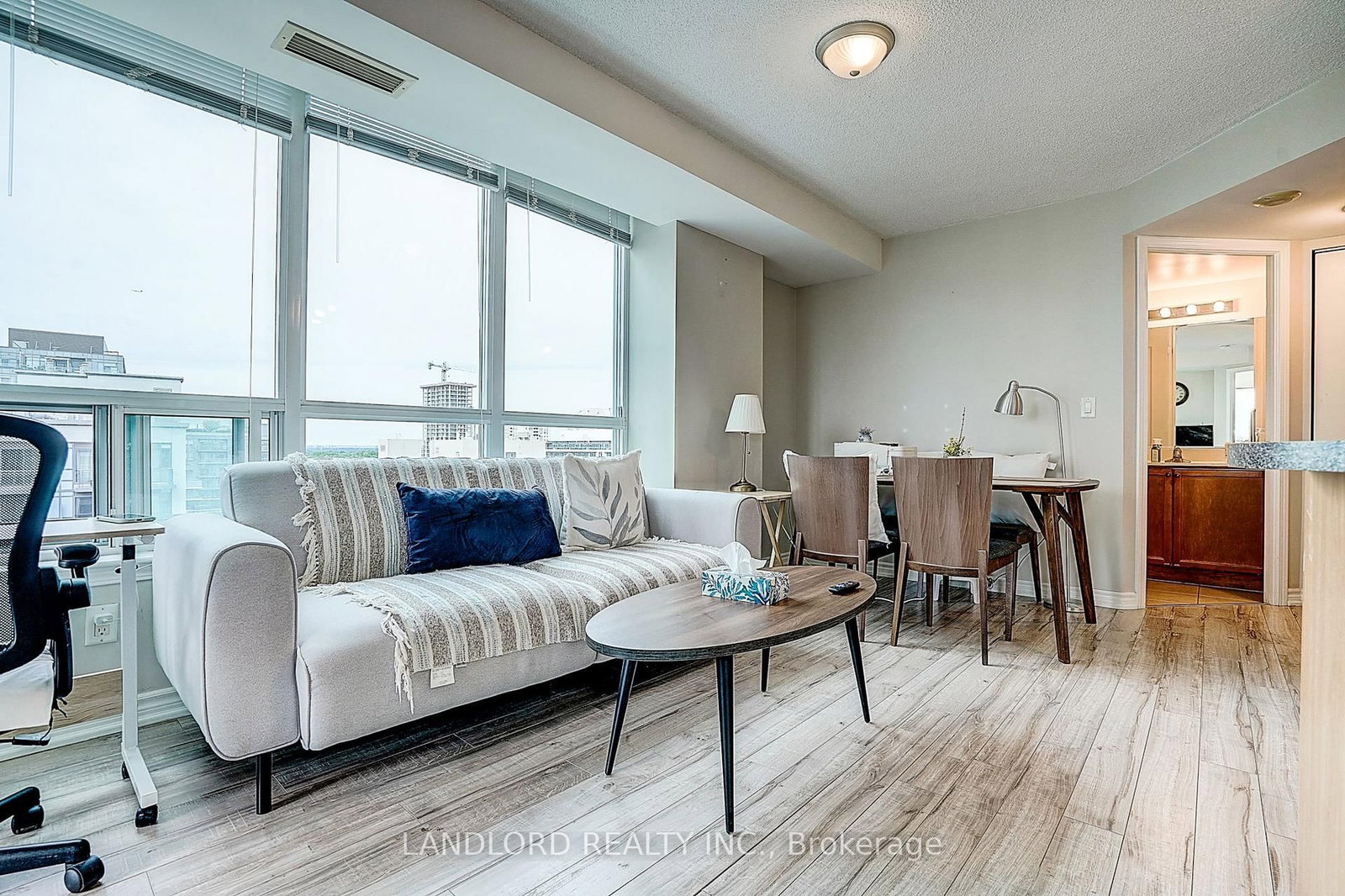 17 Barberry Place • #1014 • Toronto, ON photo 17