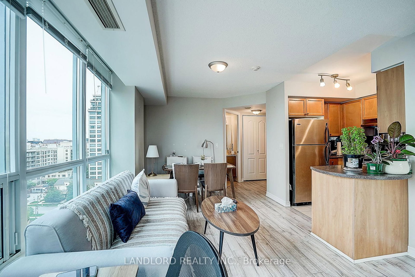17 Barberry Place • #1014 • Toronto, ON photo 21