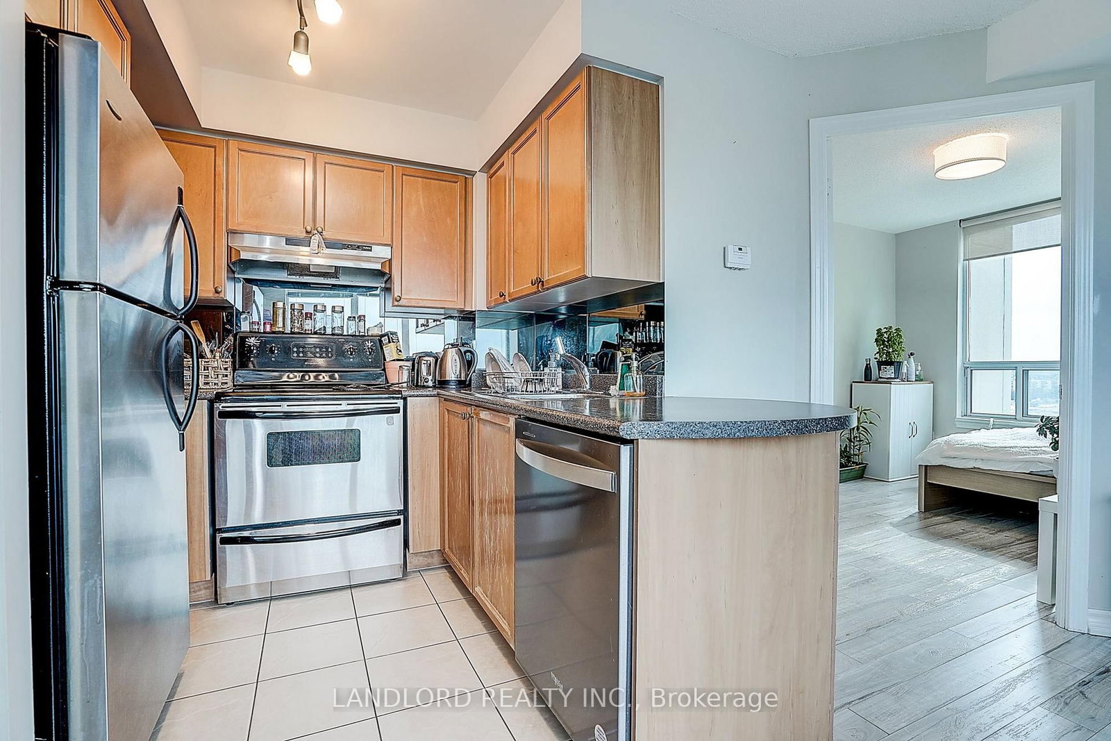 17 Barberry Place • #1014 • Toronto, ON photo 24