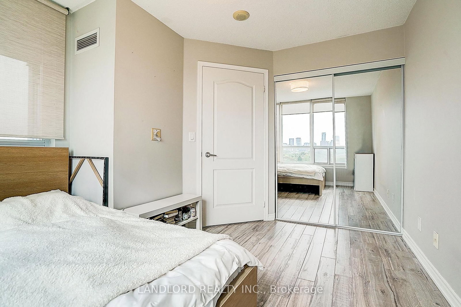 17 Barberry Place • #1014 • Toronto, ON photo 28