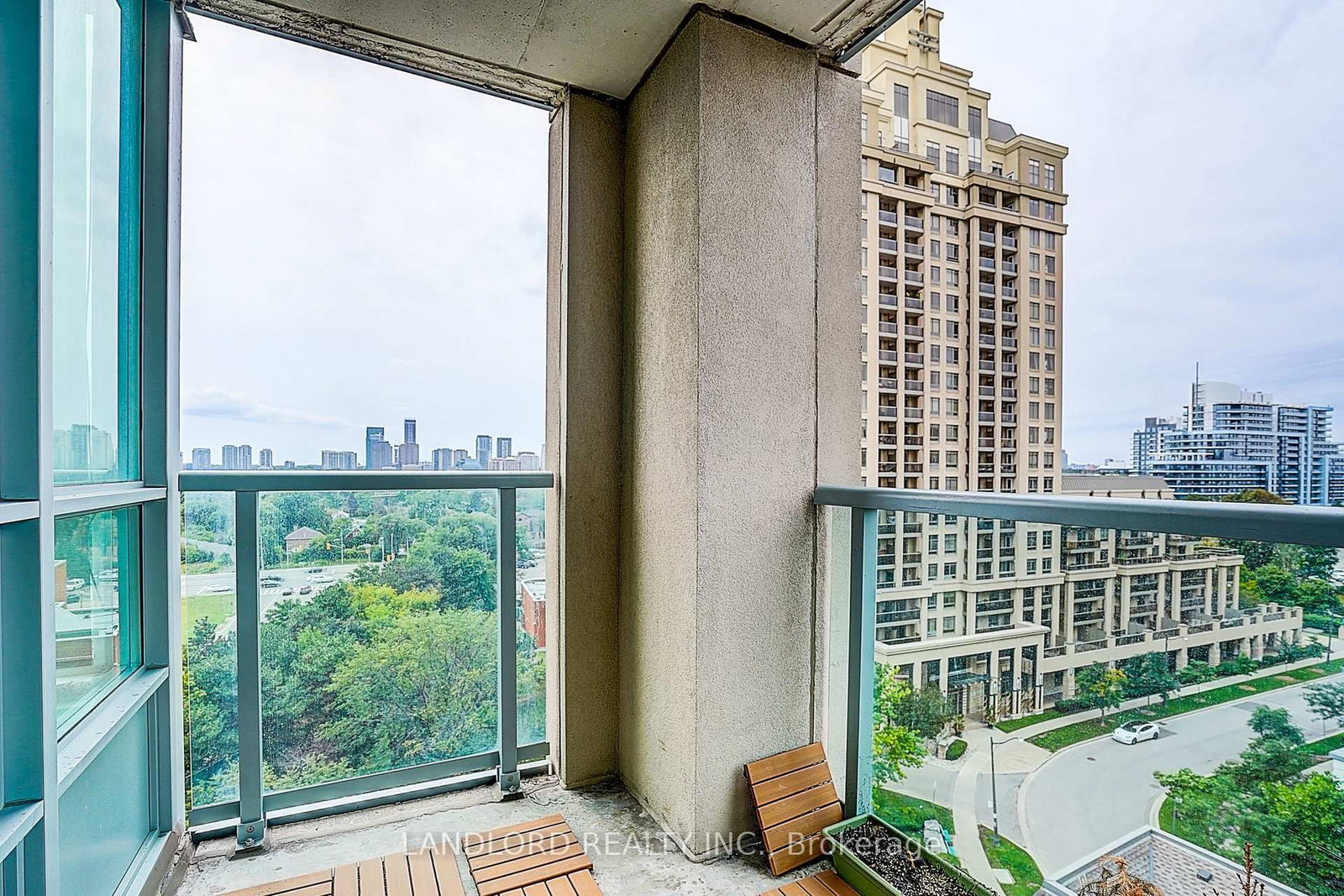 17 Barberry Place • #1014 • Toronto, ON photo 32
