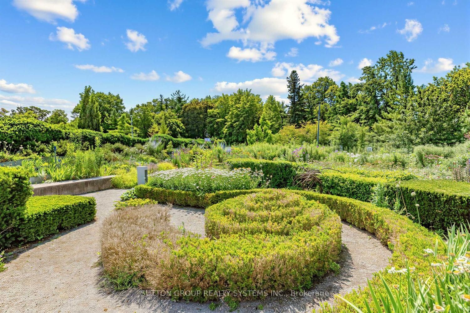 4 Banbury Road • Toronto, ON photo 15