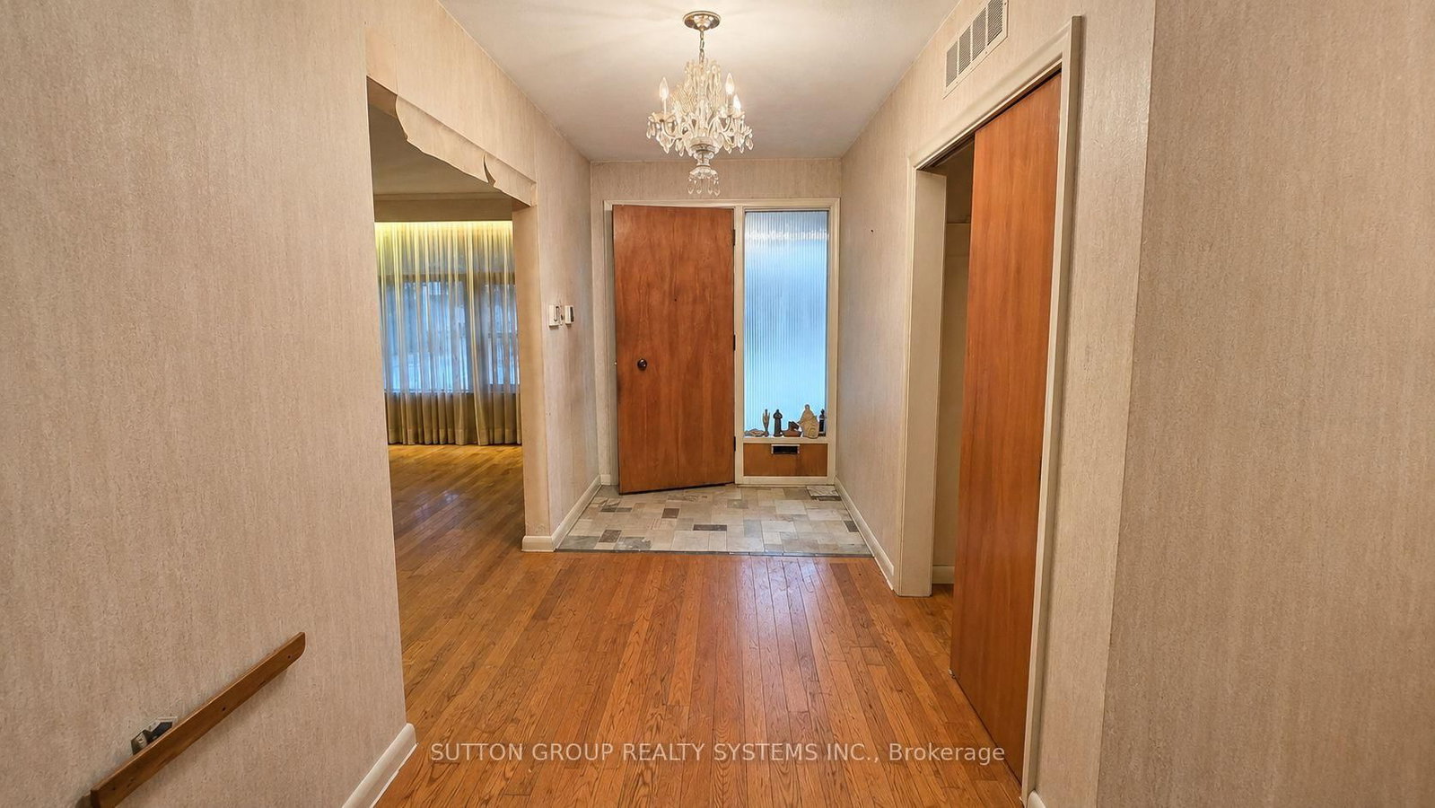 4 Banbury Road • Toronto, ON photo 5