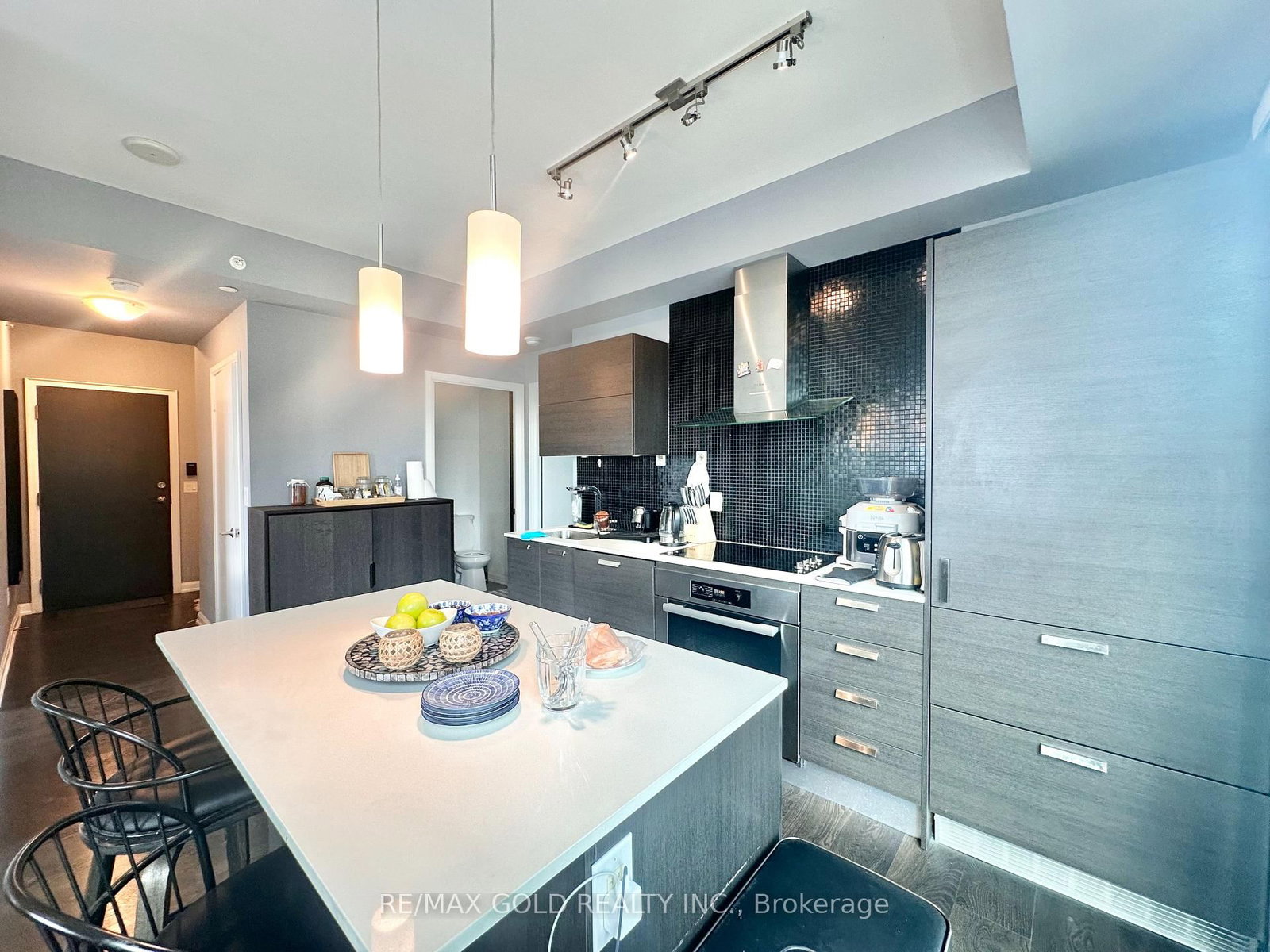 11 Bogert Avenue • #702 • Toronto, ON photo 16