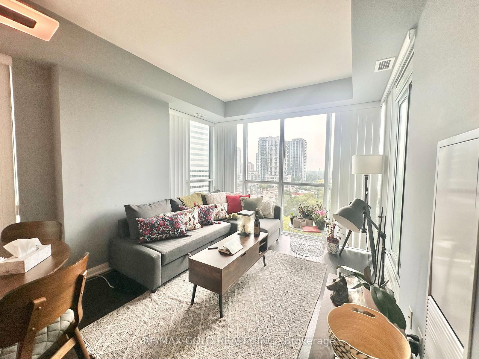 11 Bogert Avenue • #702 • Toronto, ON photo 8