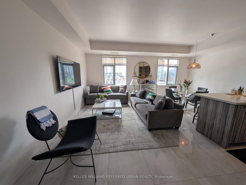 PH 7 - 550 Front Street W