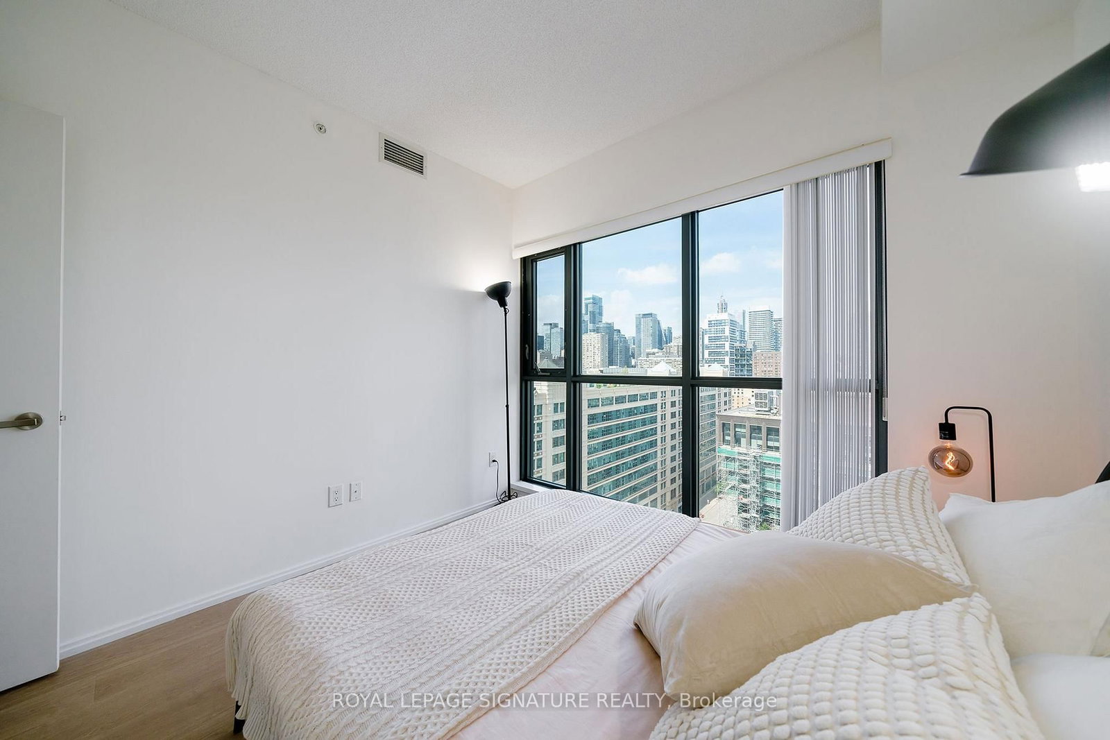 159 Dundas Street E • #1809 • Toronto, ON photo 12