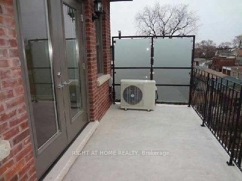 730 Shaw Street • Toronto, ON photo 16