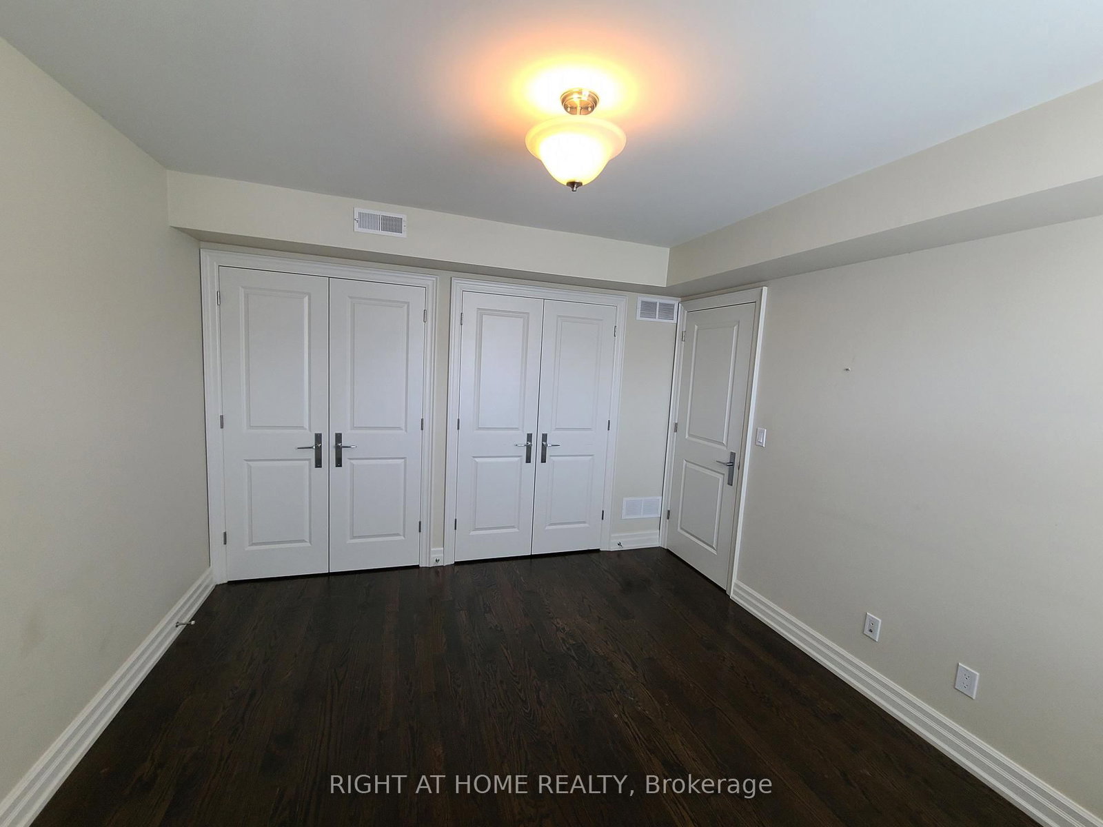 730 Shaw Street • Toronto, ON photo 19