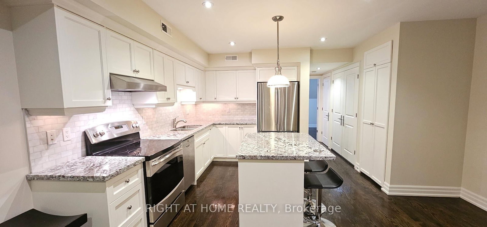 730 Shaw Street • Toronto, ON photo 6