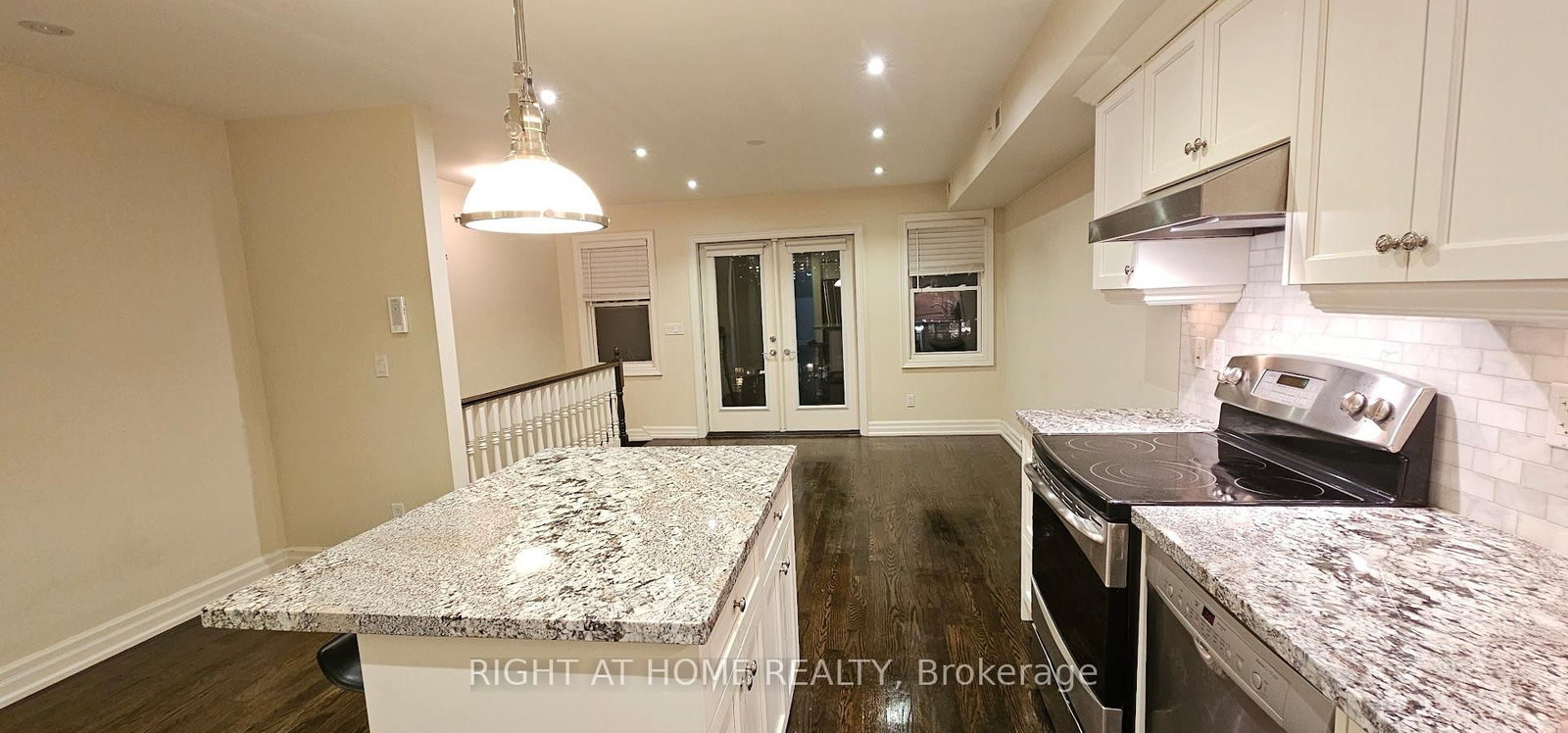 730 Shaw Street • Toronto, ON photo 8