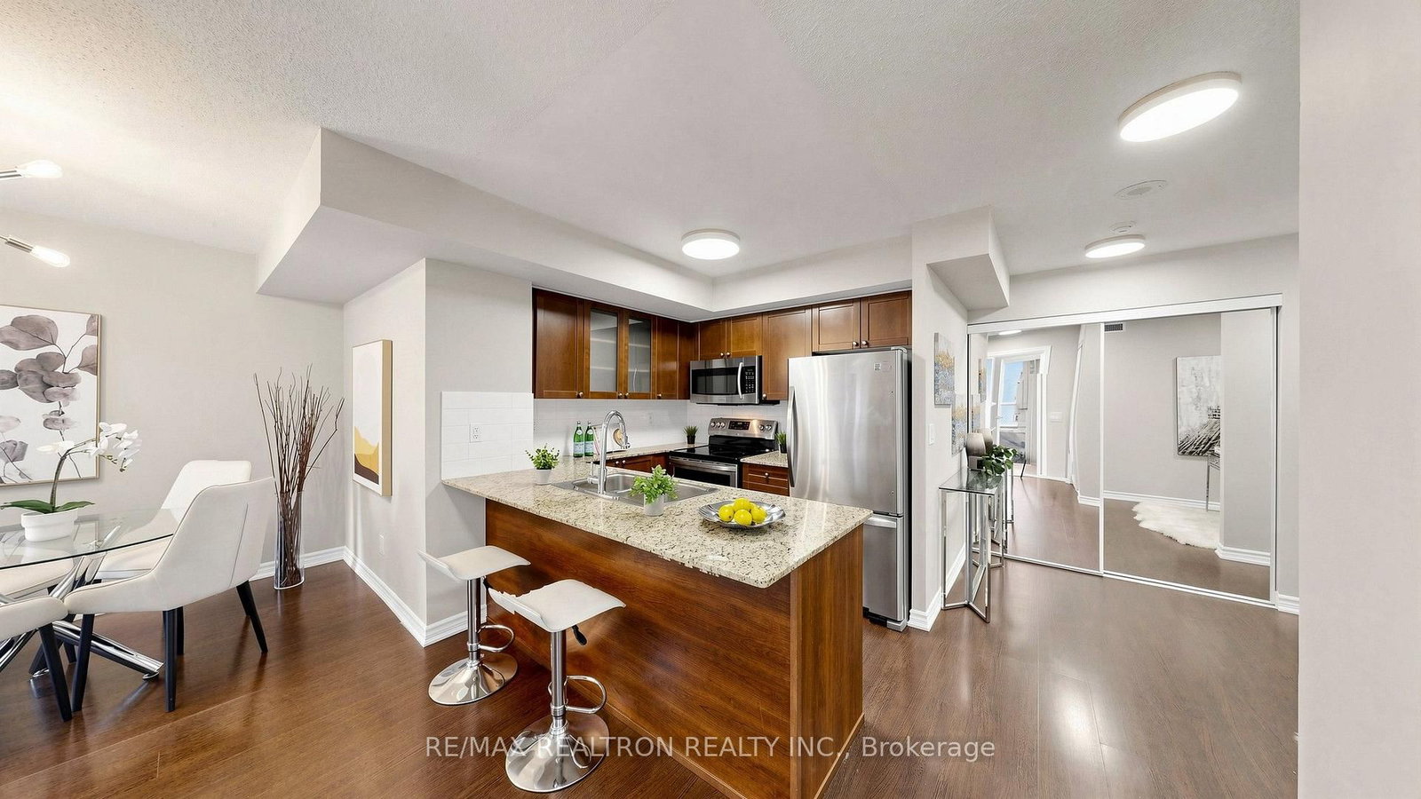 761 Bay Street • #1212 • Toronto, ON photo 11
