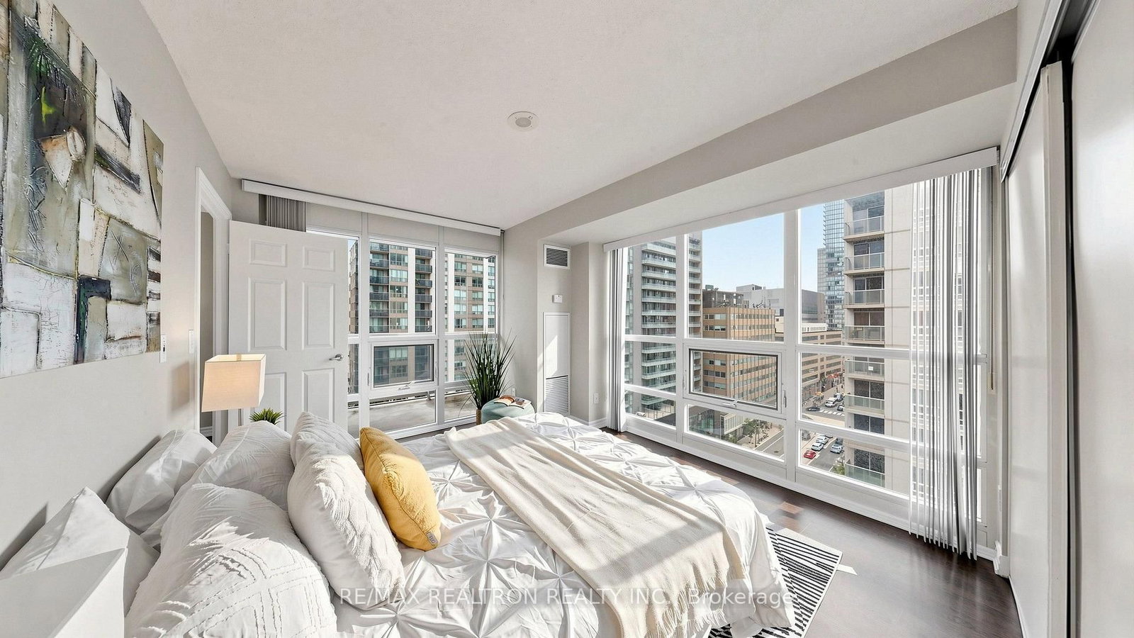 761 Bay Street • #1212 • Toronto, ON photo 16