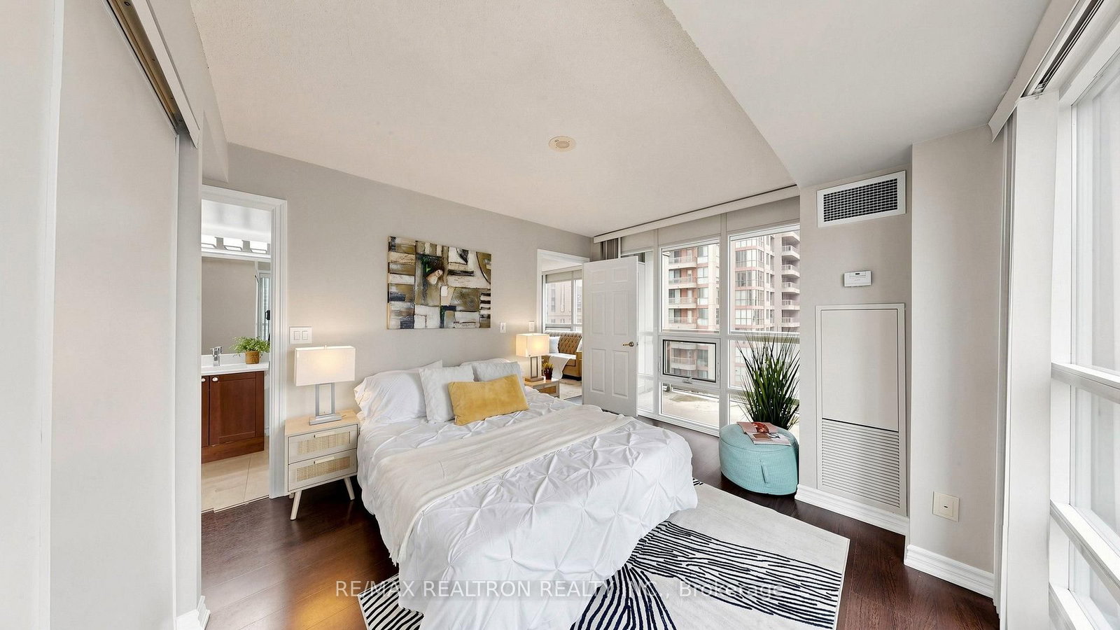 761 Bay Street • #1212 • Toronto, ON photo 17