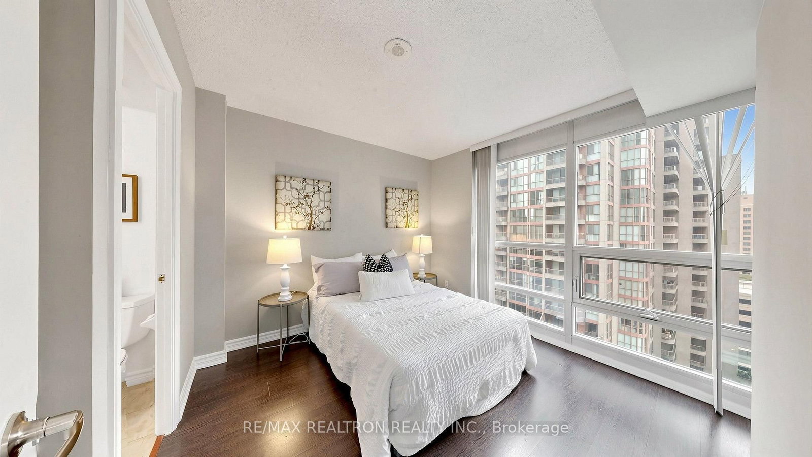 761 Bay Street • #1212 • Toronto, ON photo 20