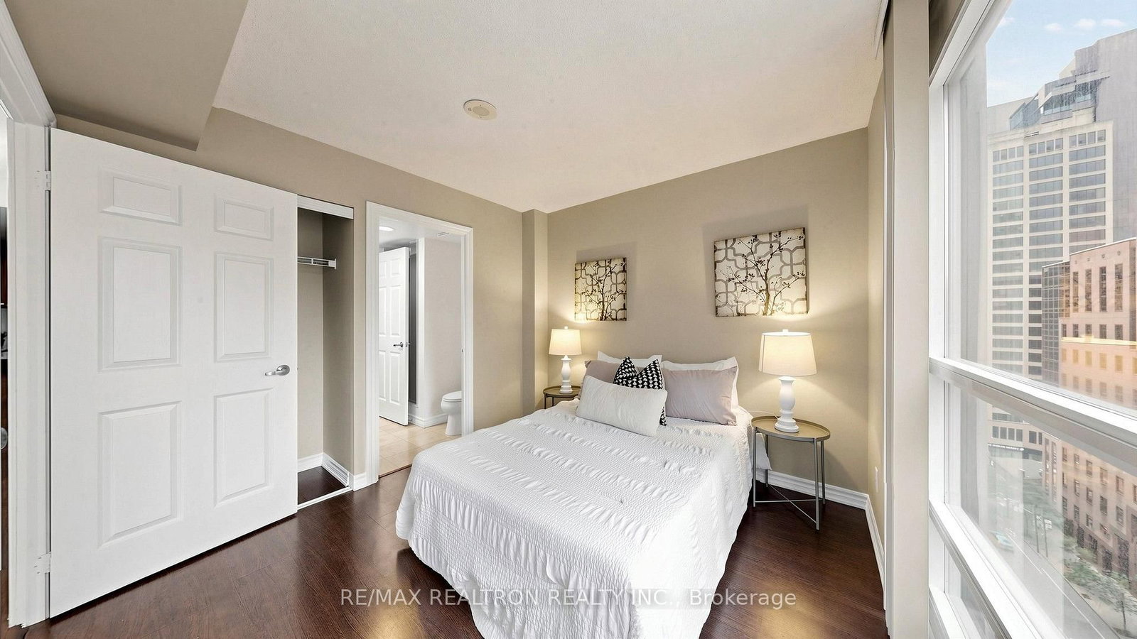 761 Bay Street • #1212 • Toronto, ON photo 21