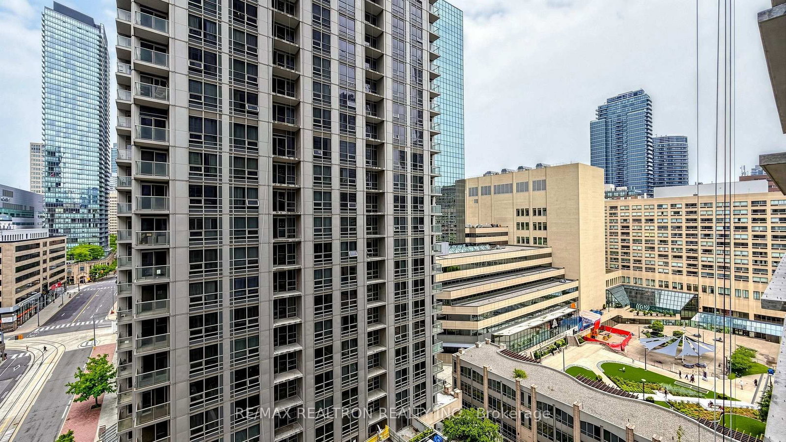 761 Bay Street • #1212 • Toronto, ON photo 27