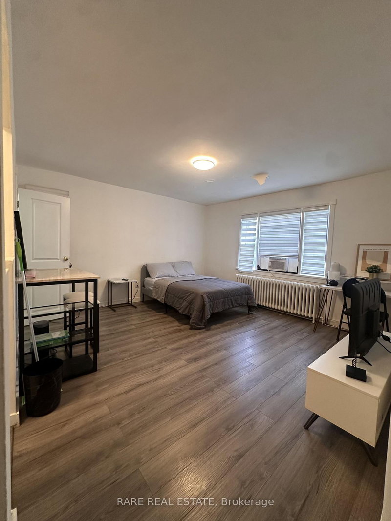 11 - 130 Macpherson Avenue