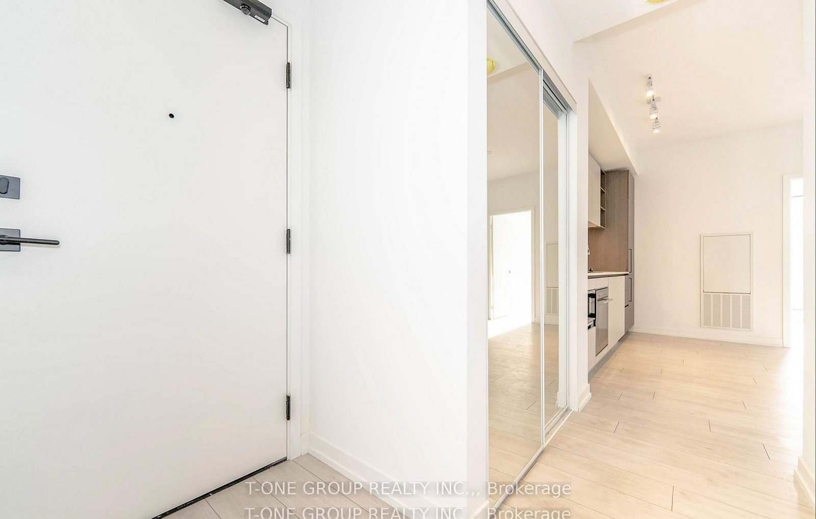 55 Mercer Street • #1202 • Toronto, ON photo 5