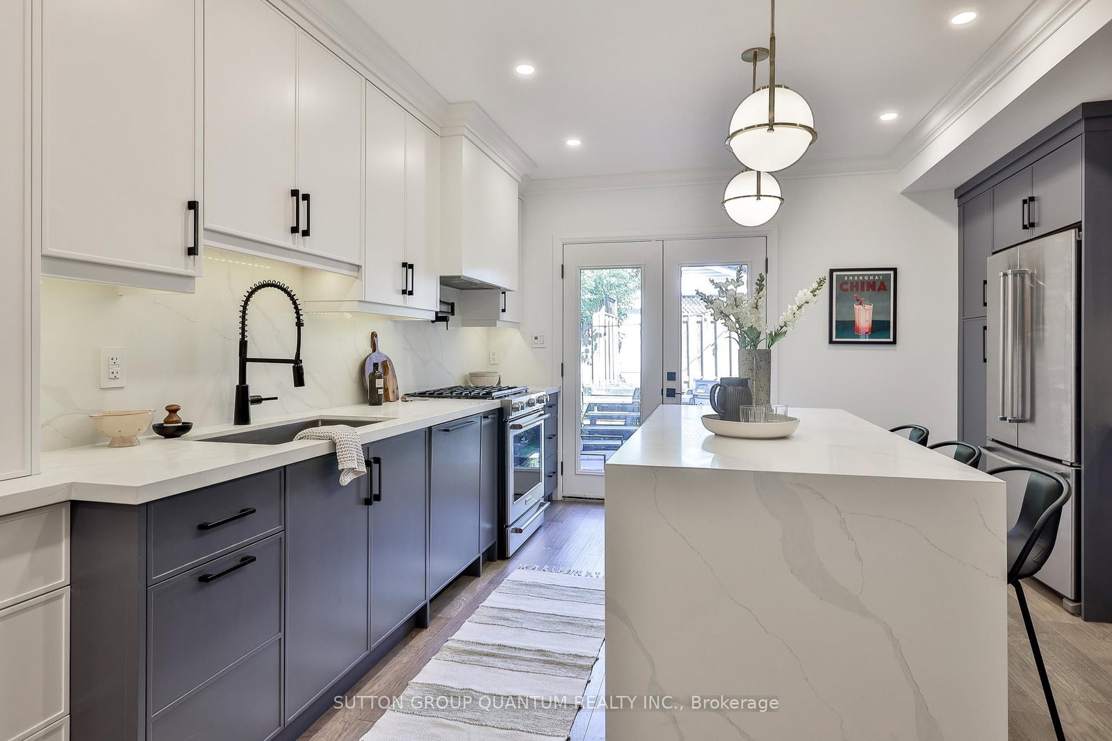 110 Castlefield Avenue • Toronto, ON photo 16