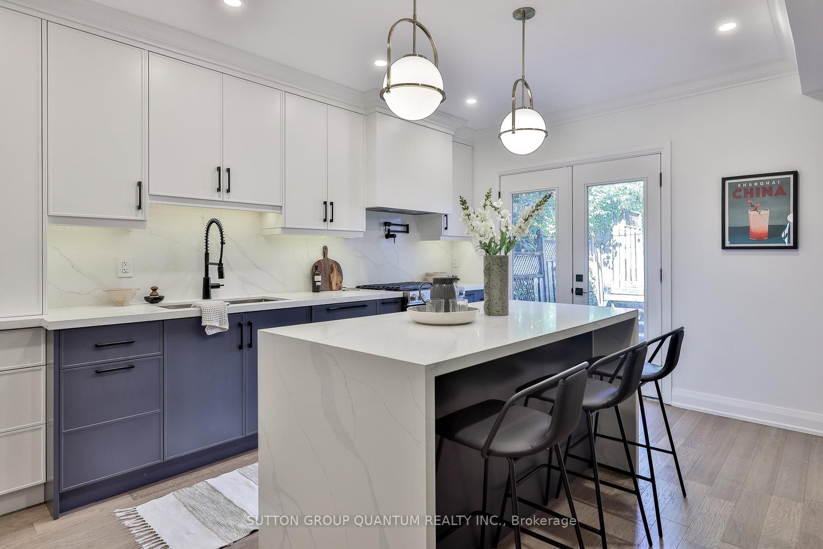 110 Castlefield Avenue • Toronto, ON photo 17