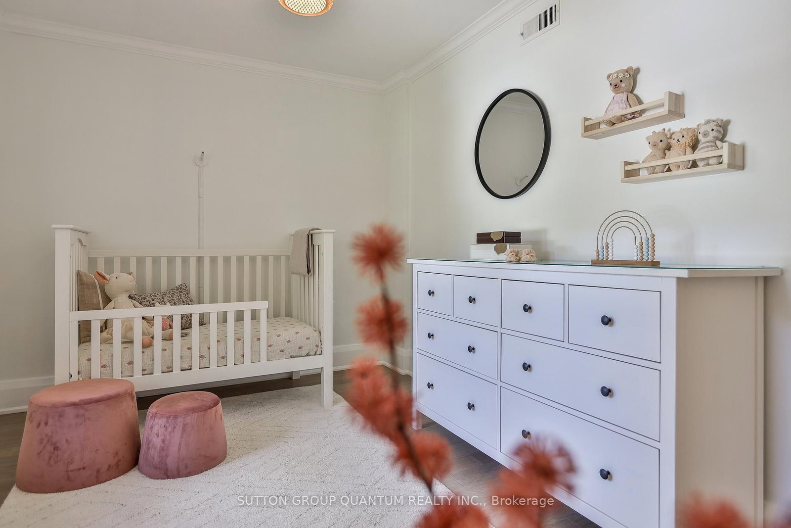 110 Castlefield Avenue • Toronto, ON photo 31