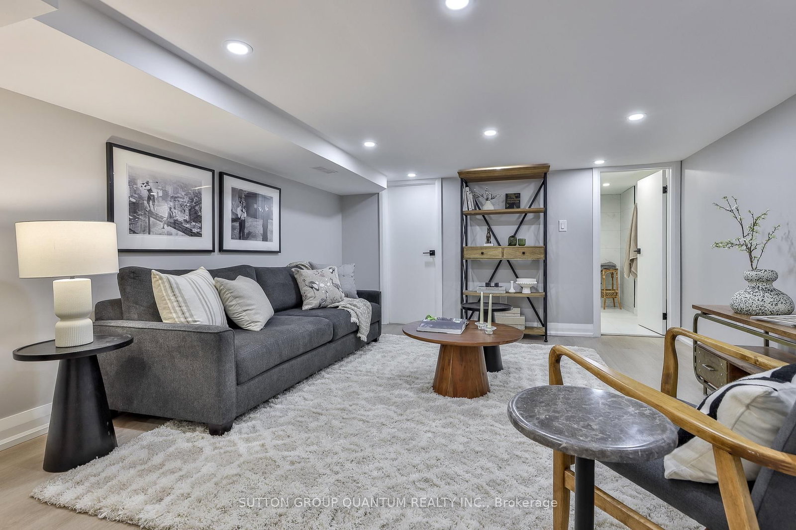 110 Castlefield Avenue • Toronto, ON photo 40