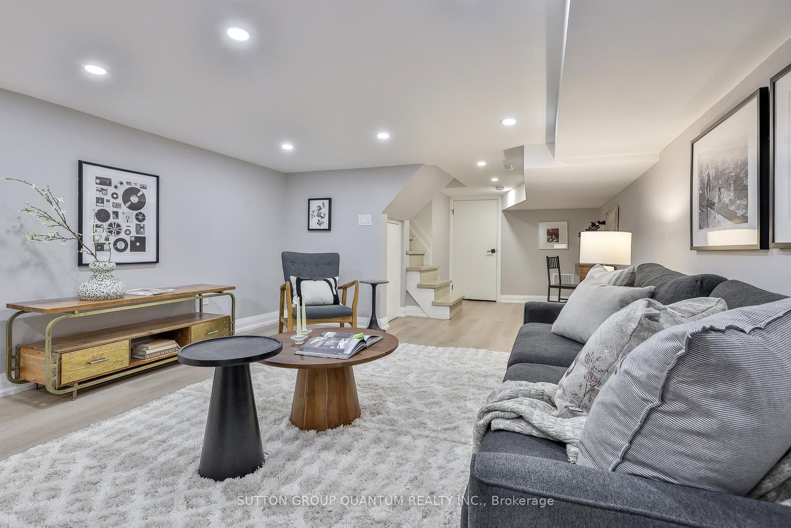 110 Castlefield Avenue • Toronto, ON photo 42