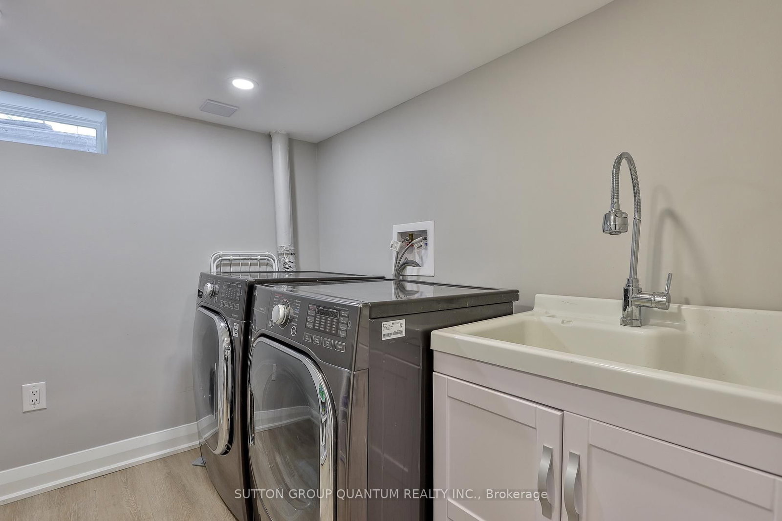 110 Castlefield Avenue • Toronto, ON photo 45