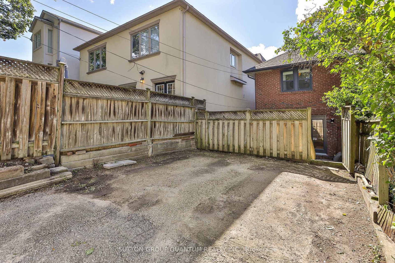 110 Castlefield Avenue • Toronto, ON photo 50