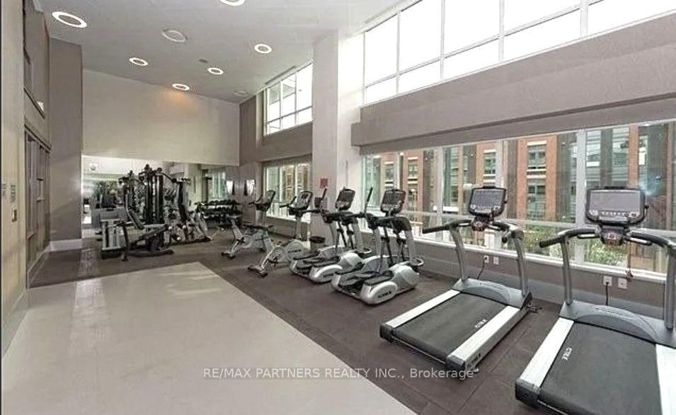 68 Canterbury Place • #2006 • Toronto, ON photo 15