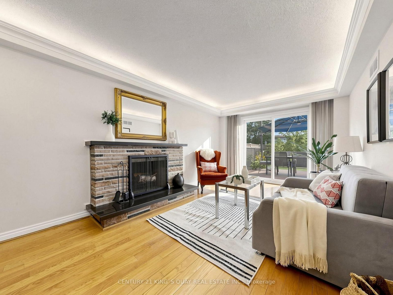 22 Mistflower Road • Toronto, ON photo 11