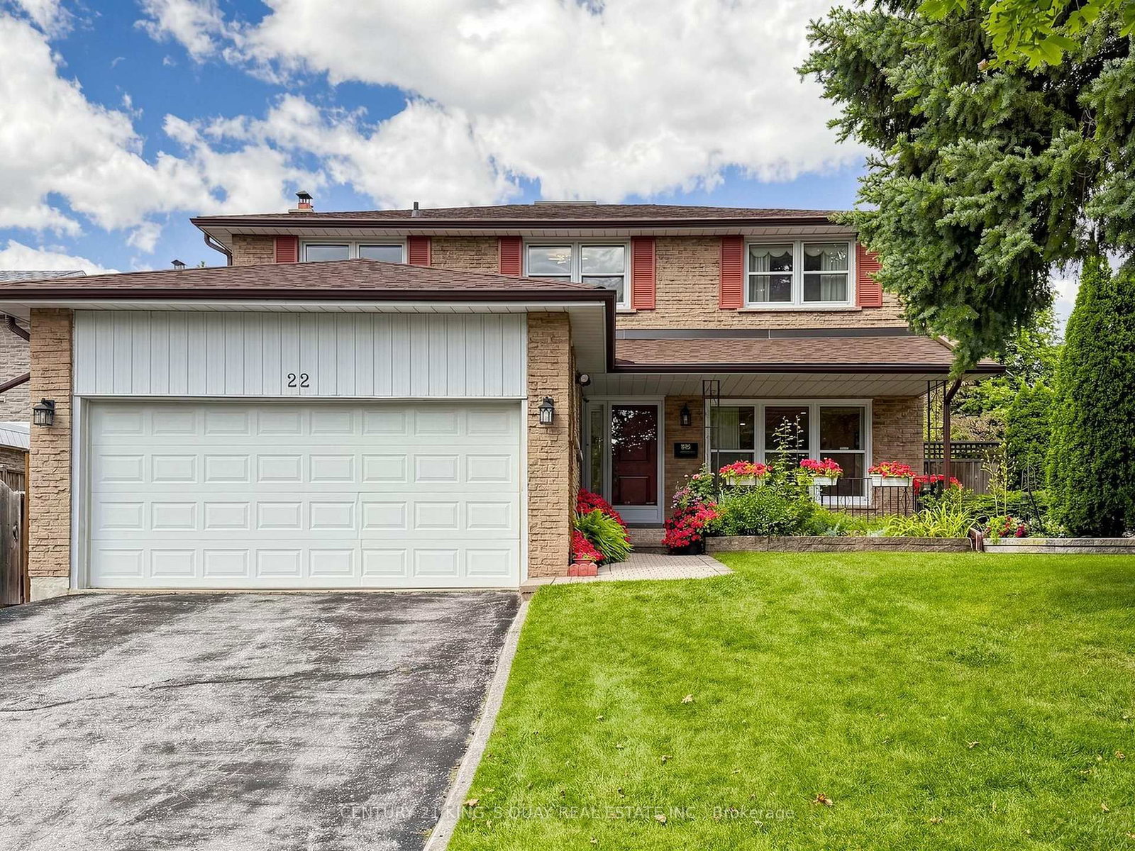 22 Mistflower Road • Toronto, ON photo 2