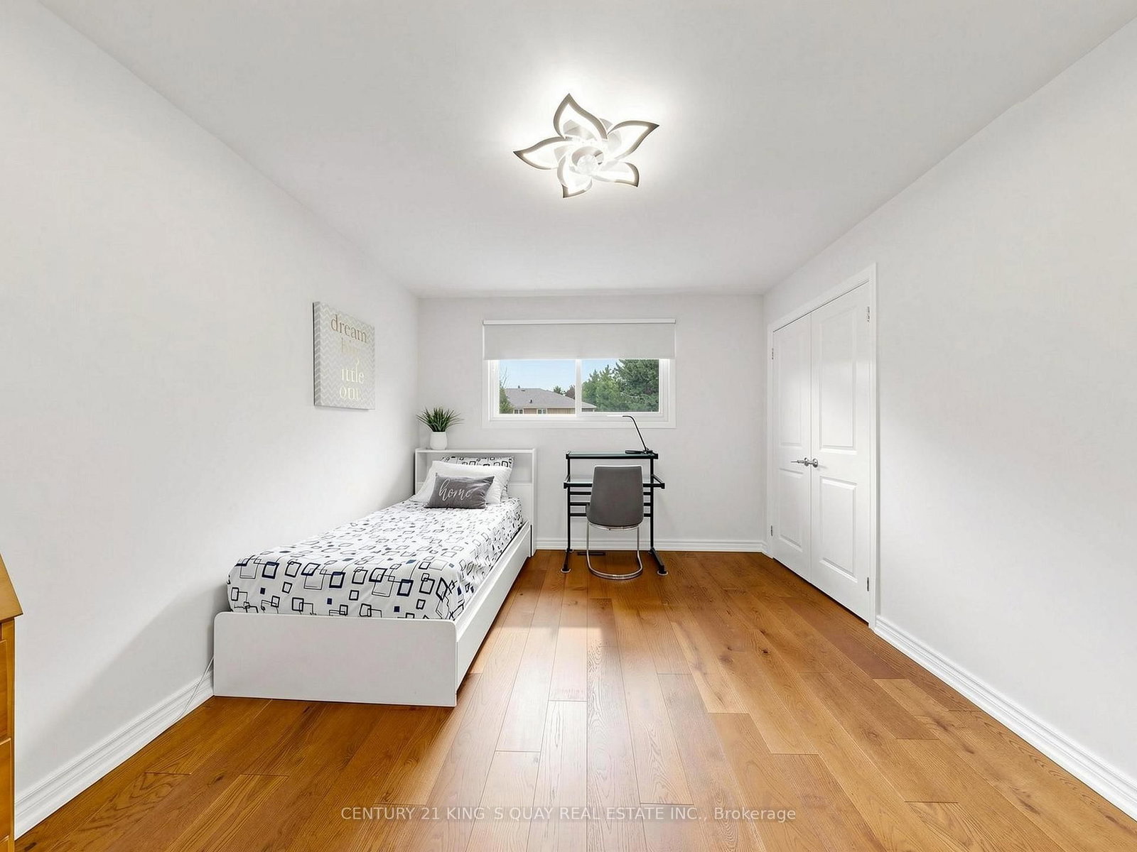 22 Mistflower Road • Toronto, ON photo 28