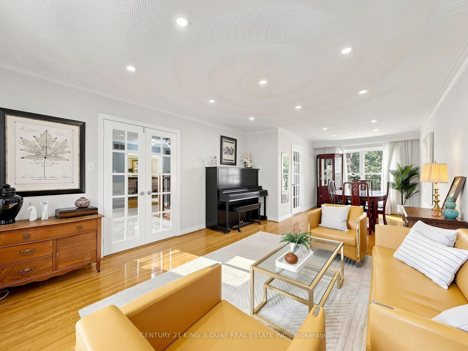 22 Mistflower Road • Toronto, ON photo 7