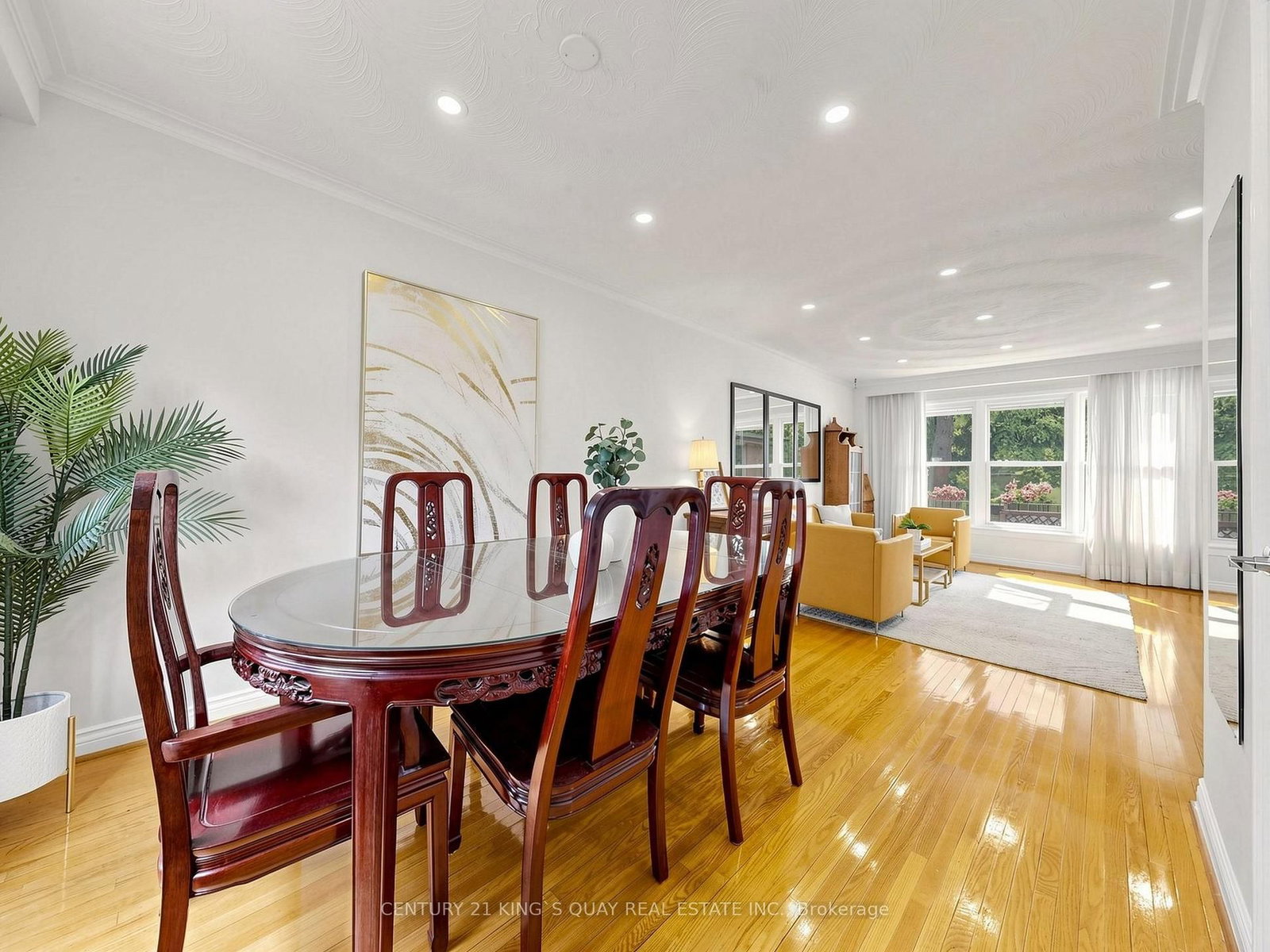 22 Mistflower Road • Toronto, ON photo 9