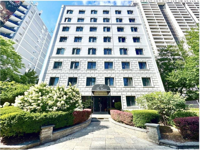 88 Wellesley Street Unit 102