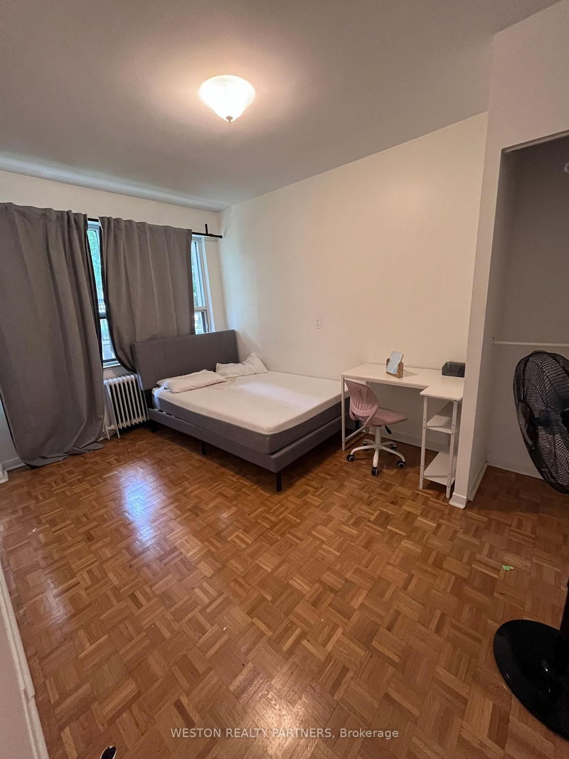 102 - 88 Wellesley Street E