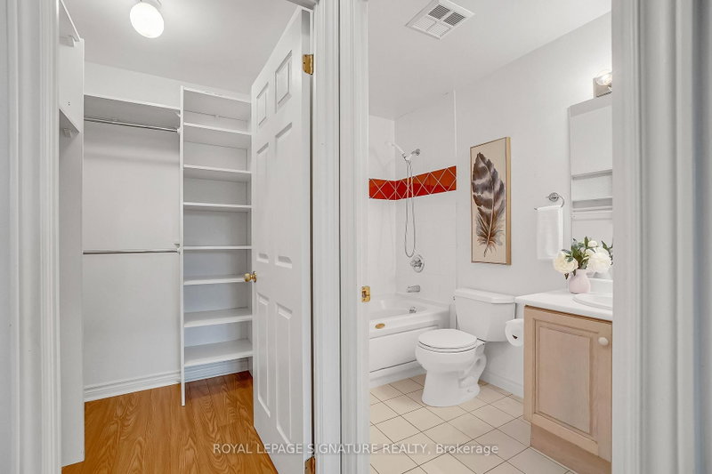 801 Lawrence Toronto,ON M3C 3W2 — Photo 14
