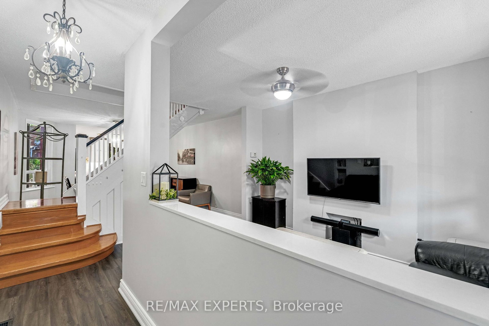 54 Marchmount Road • Toronto, ON photo 9
