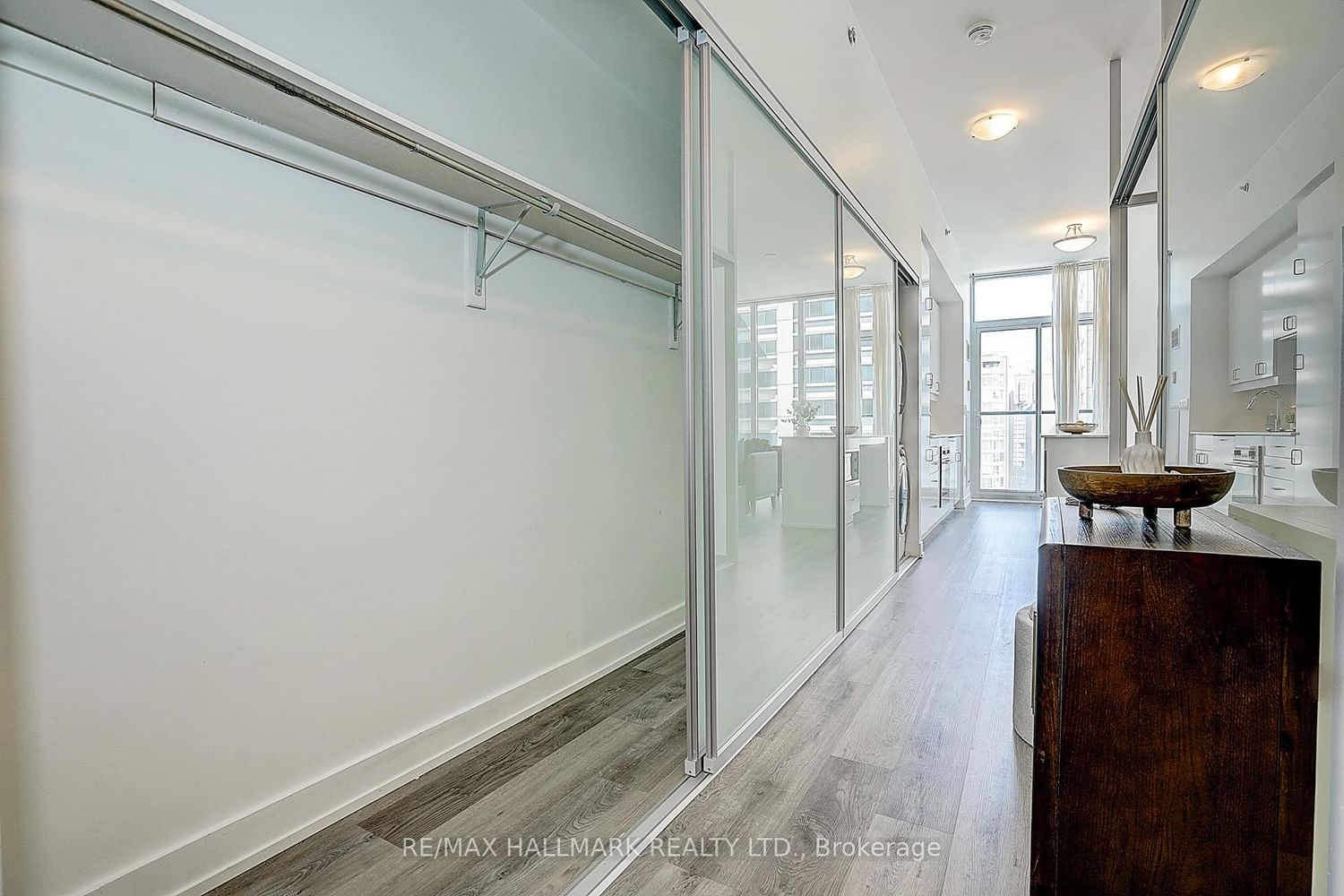 426 University Avenue • #2009 • Toronto, ON photo 18