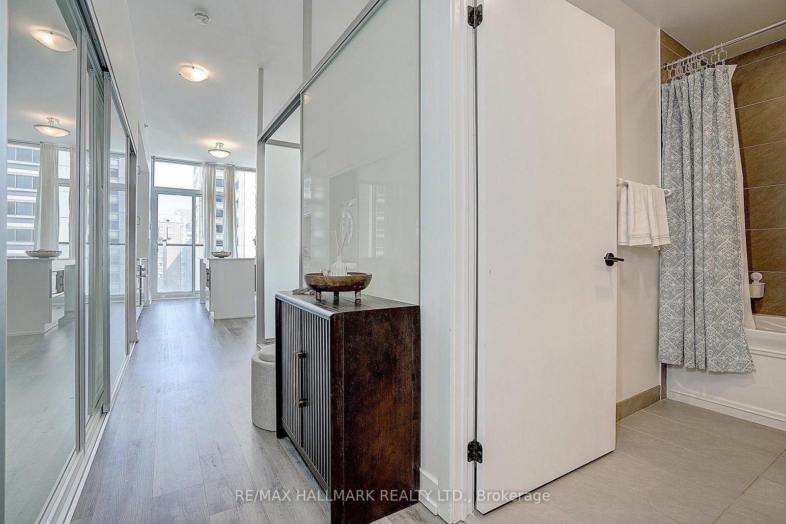 426 University Avenue • #2009 • Toronto, ON photo 20