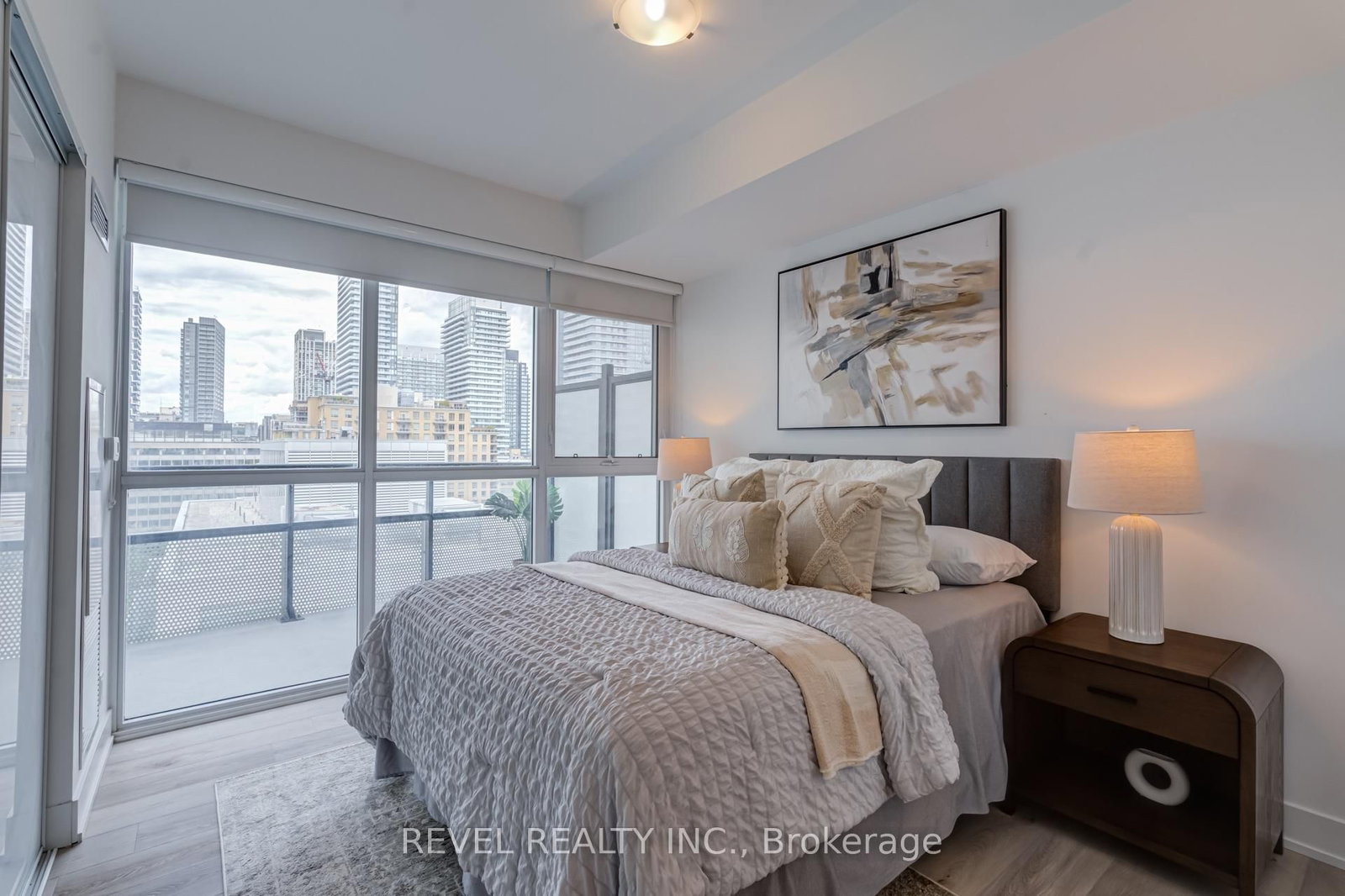 11 Lillian Street • #1107 • Toronto, ON photo 13